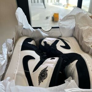 Nike Youth 5 Diamond Shoes - Black and White